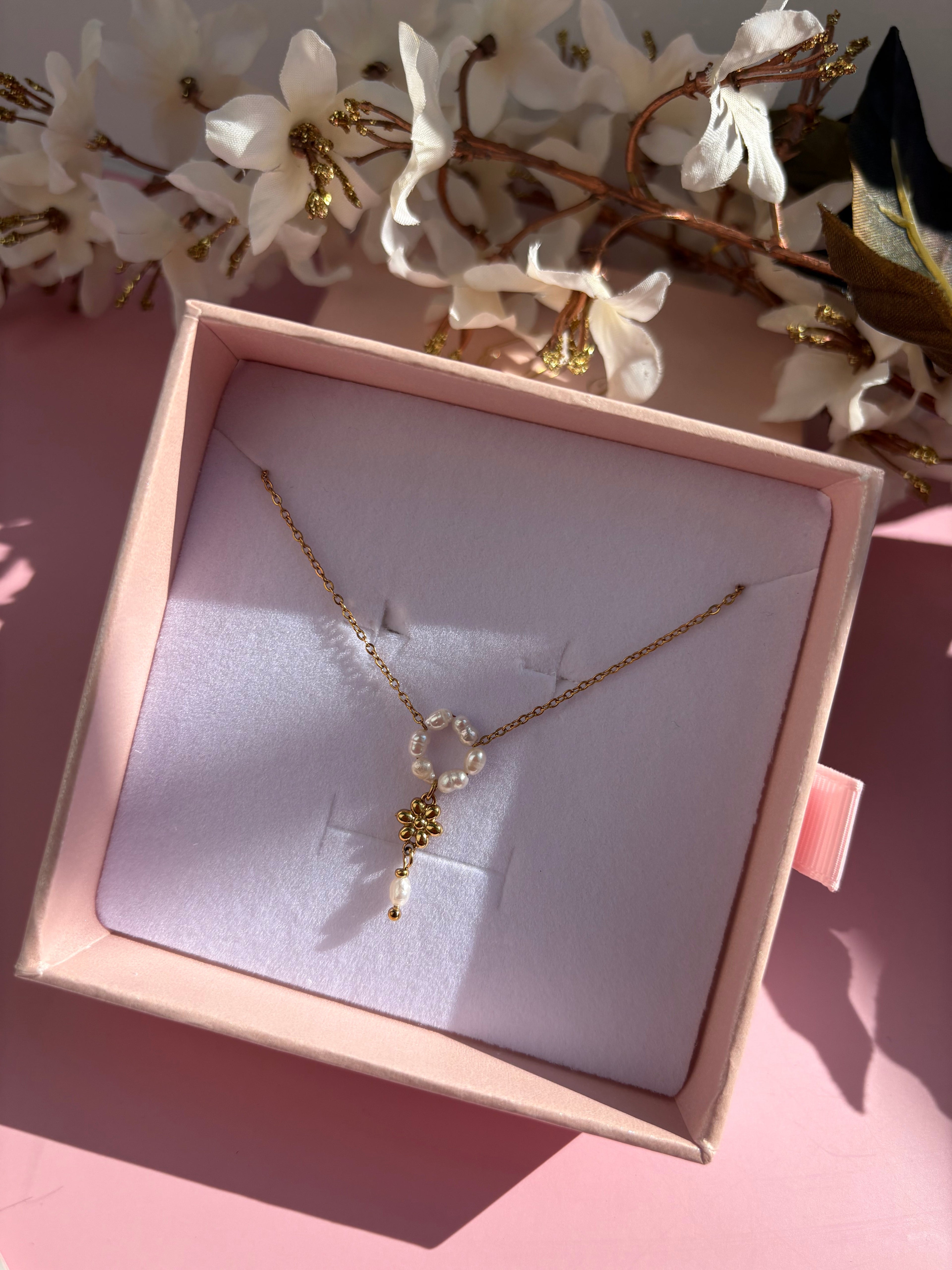 Wasserfester Schmuck – Alles über Materialien, Pflege & Haltbarkeit | Lavira Jewelry