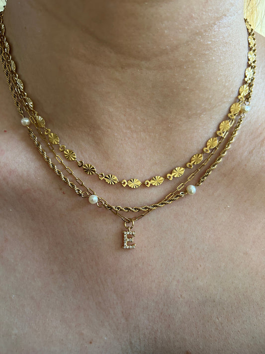 Sommerlicher Schmuck – Charm Letters & Stacking Looks