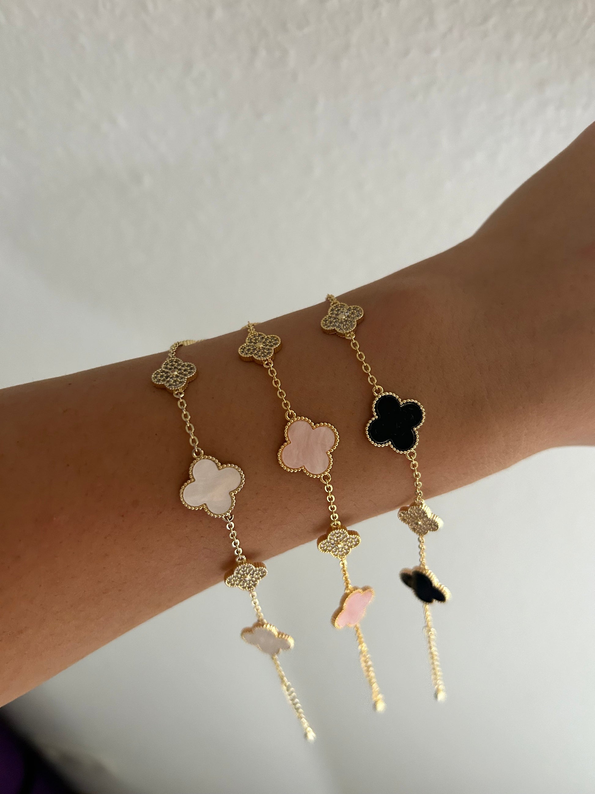 Delicate Bloom Armband
