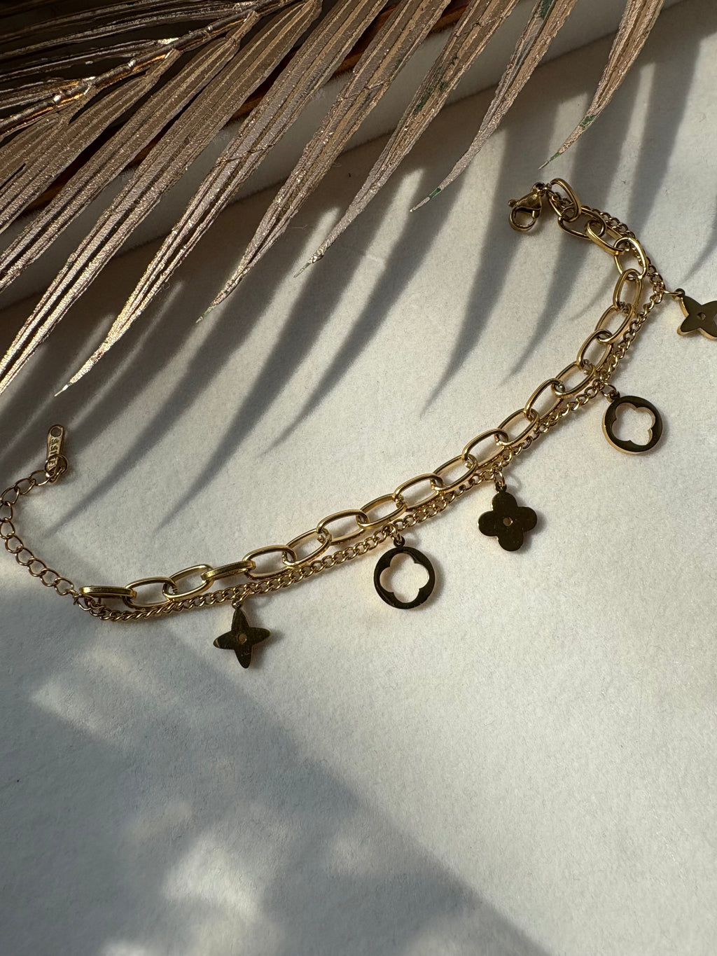Vina Bold Armband