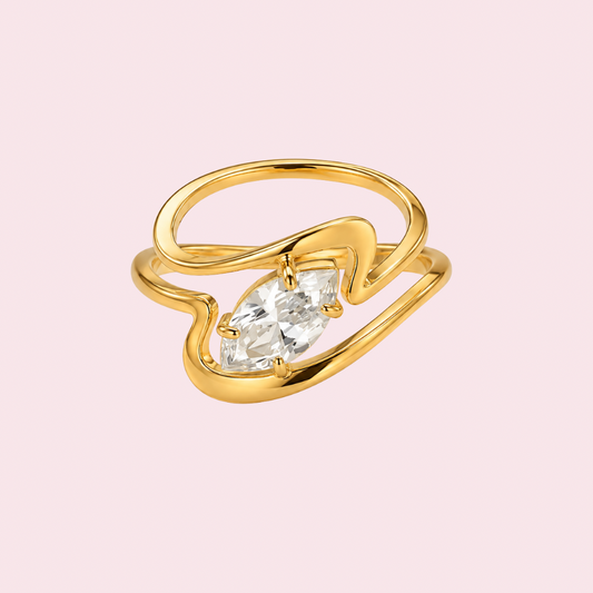 Lucia Ring