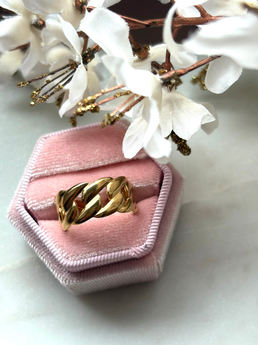 Juna Ring