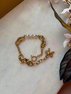 Pearly Bow Armband
