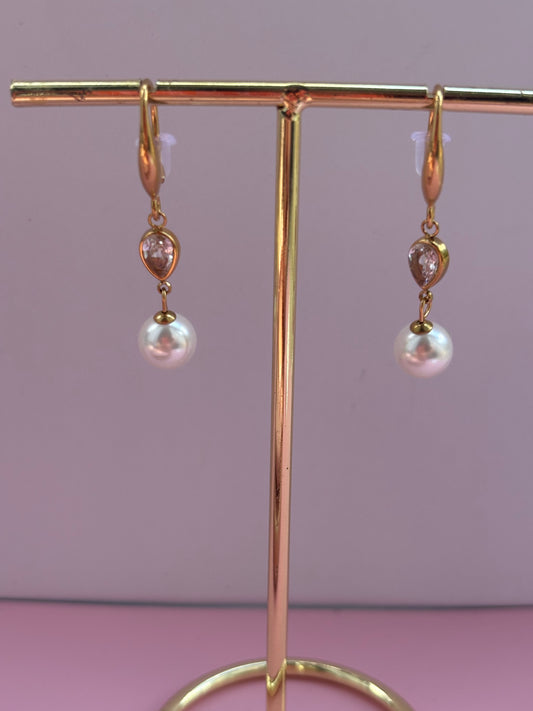 Alessia Pearl Earrings