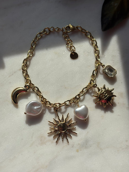 Sol charm Armband