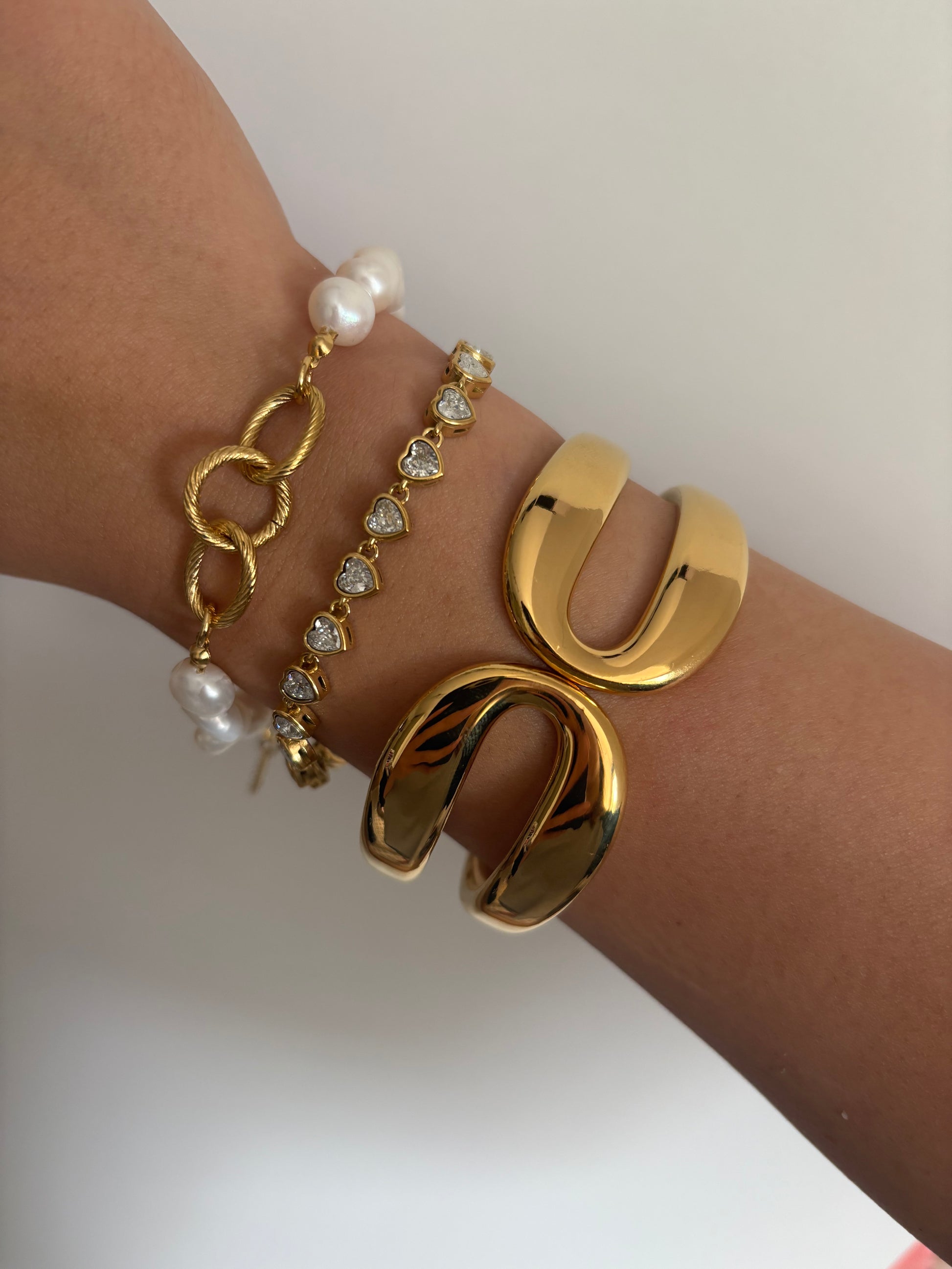 Bold Curve Armreif