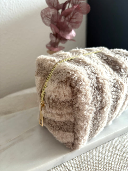 Blush Pouch brown