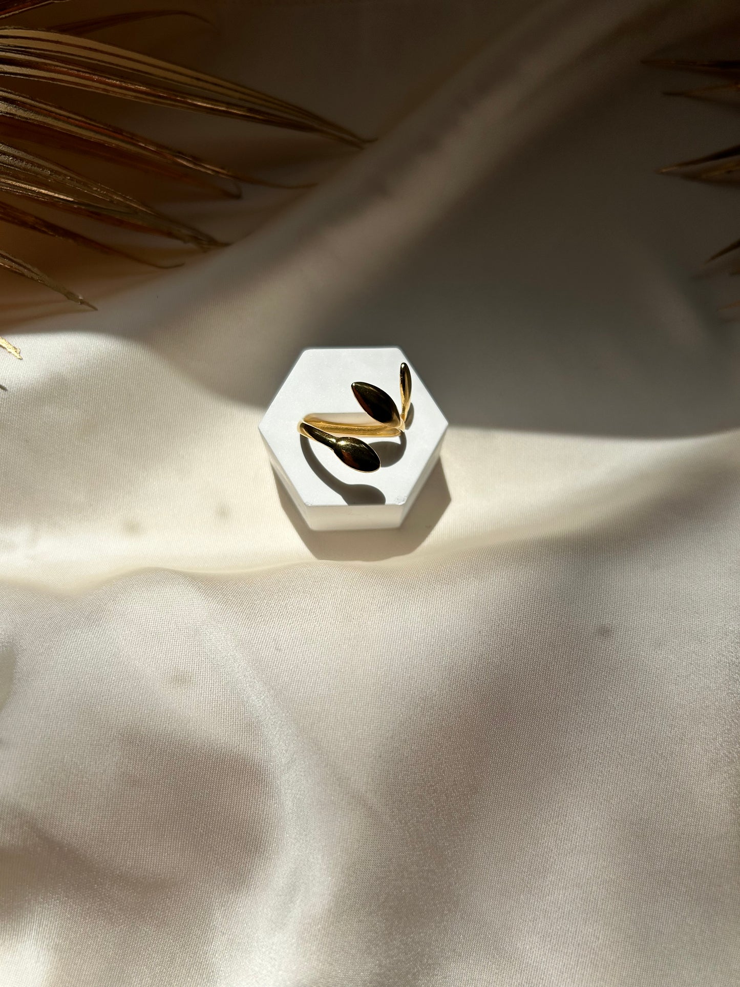 Leaves Ring