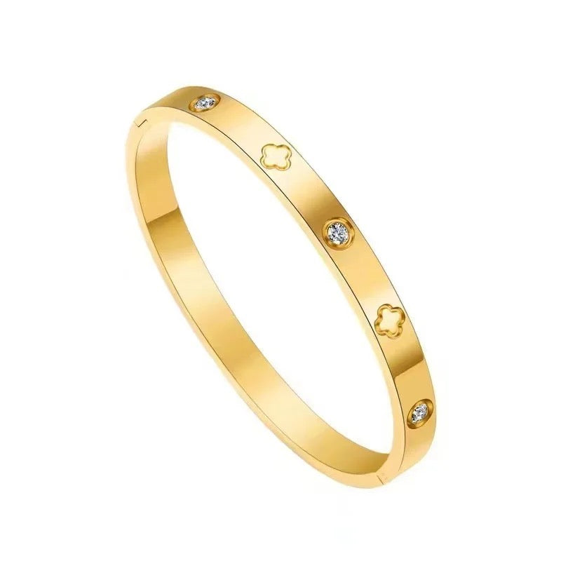 Chloe Bangle
