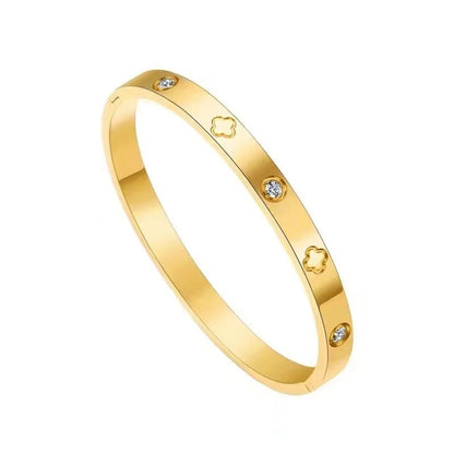Chloe Bangle