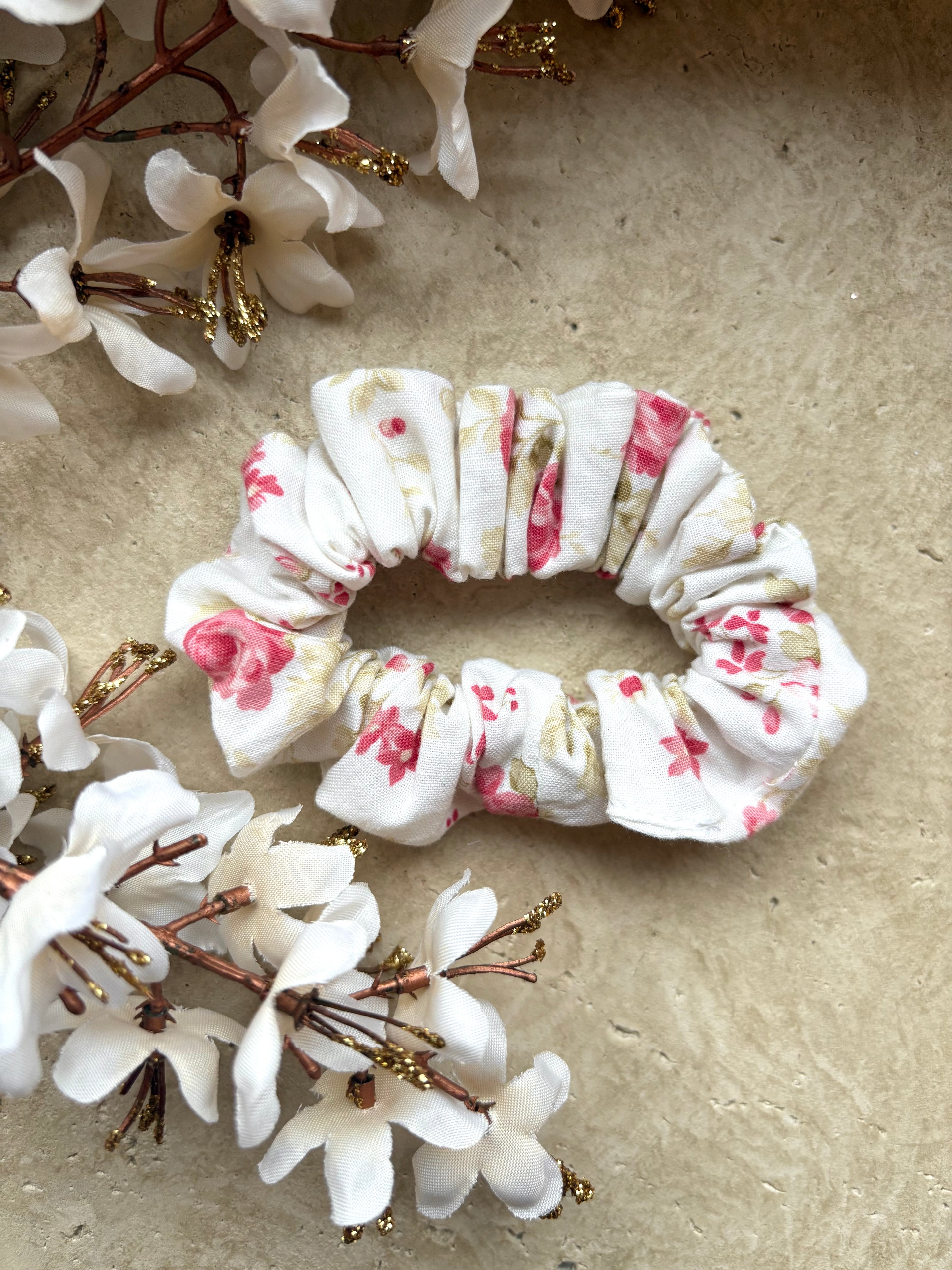 XS Scrunchie „Rosé Blossom“