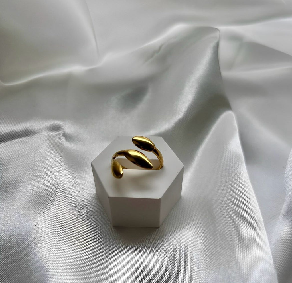 Leaves Ring