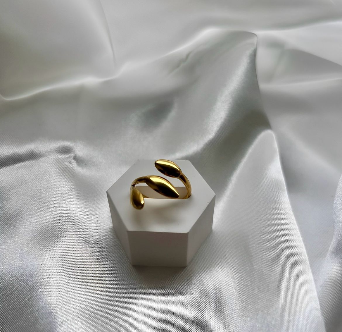 Leaves Ring
